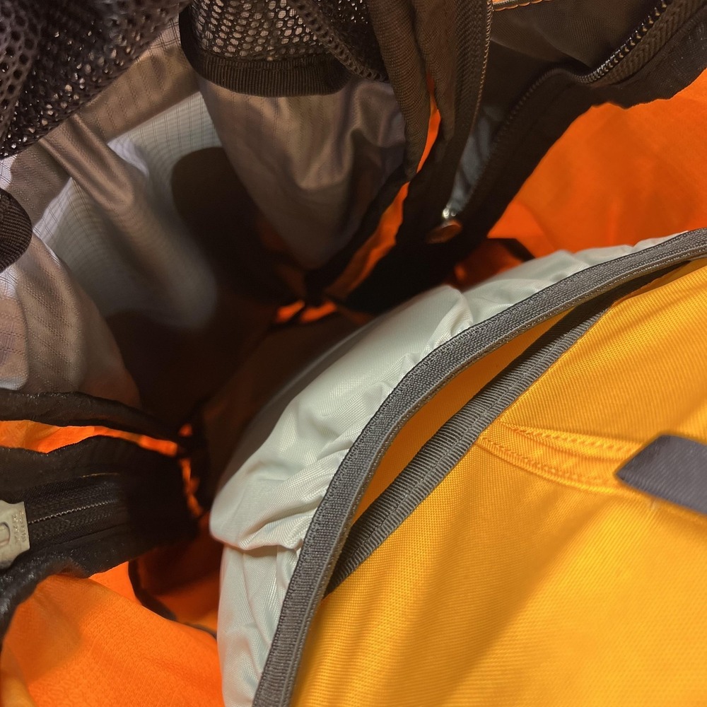 Osprey Stratos 24 Backpack Large Orange Gray Ventilated Hiking Pack Trail - Picture 11 of 15